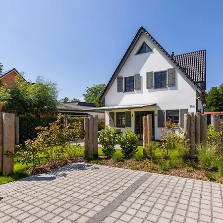 Holiday home Strandkajuete Zingst